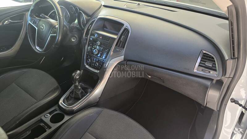 Opel Astra J 1.7 Cosmo