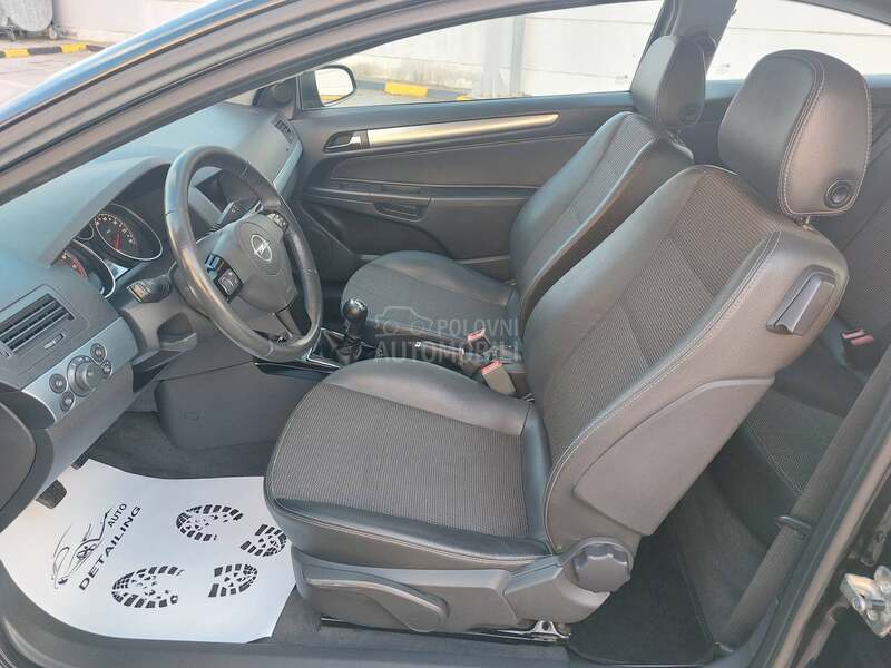 Opel Astra H 1.6 GTC COSMO