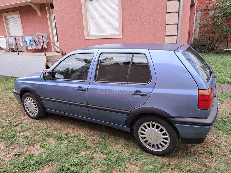 Volkswagen Golf 3 1.8