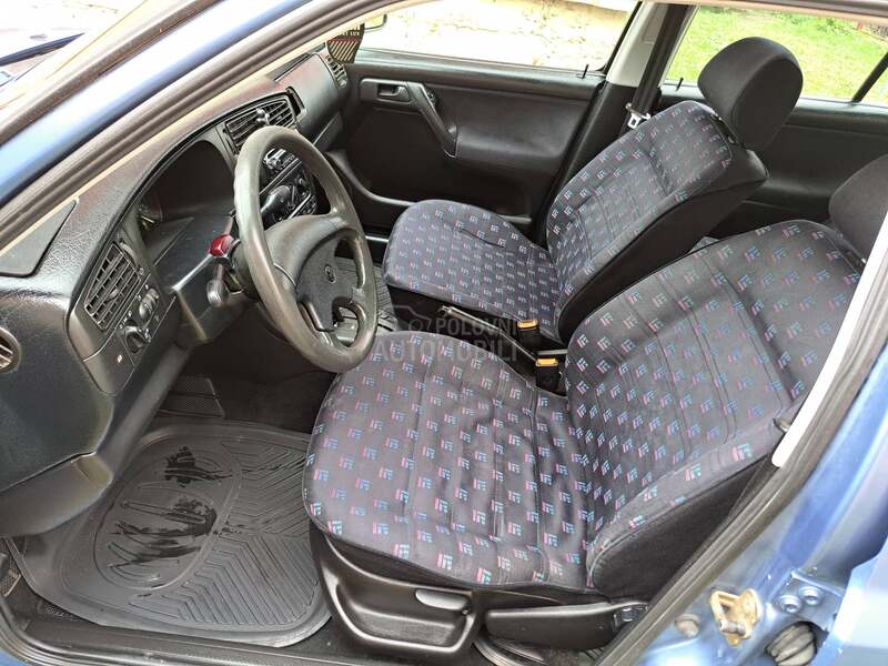 Volkswagen Golf 3 1.8