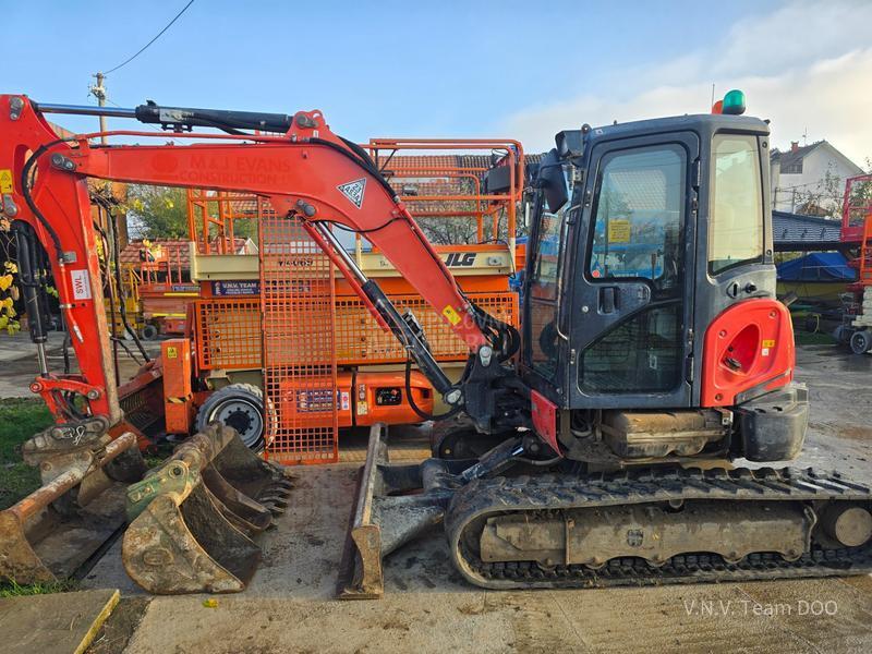 Kubota U55 Top stanje