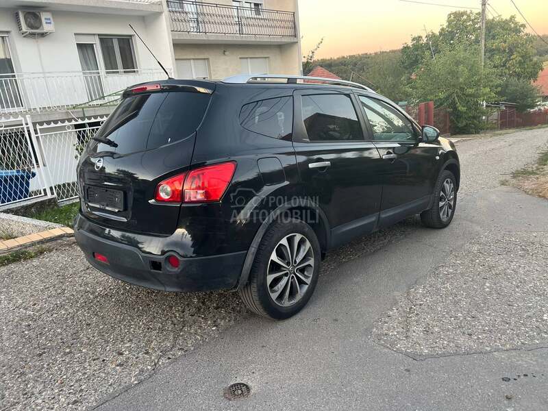 Nissan Qashqai + 2 PANO