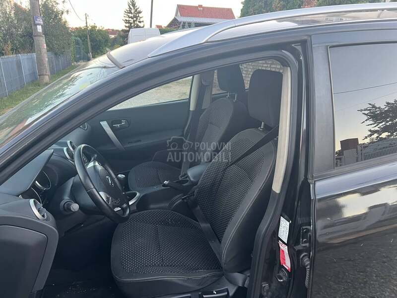 Nissan Qashqai + 2 PANO