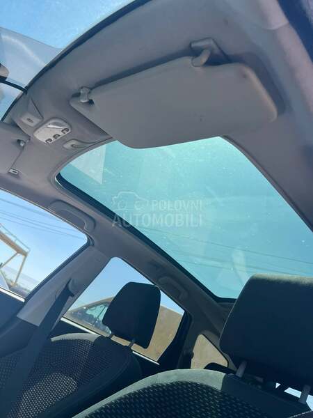 Nissan Qashqai + 2 PANO