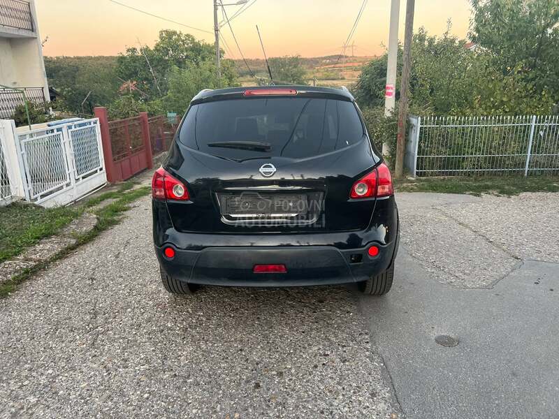 Nissan Qashqai + 2 PANO