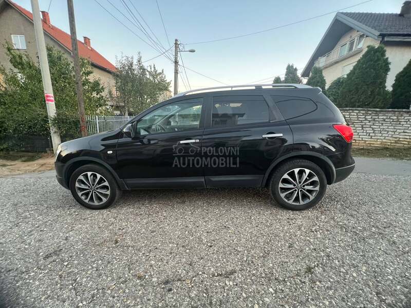 Nissan Qashqai + 2 PANO