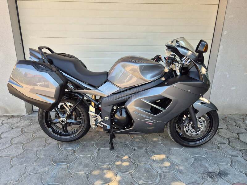 Triumph Sprint 1050 ST