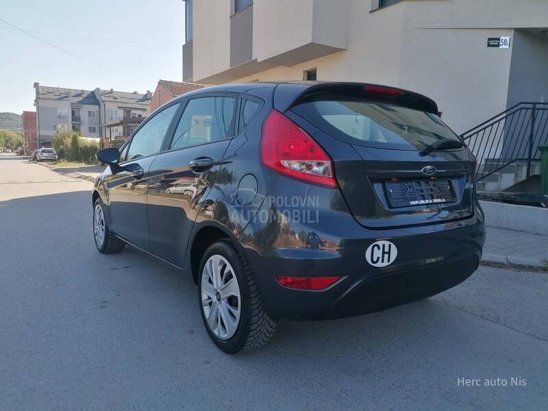 Ford Fiesta 1.2i TREND LINE CH