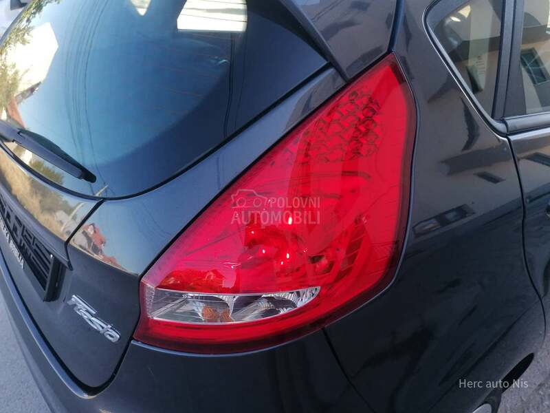 Ford Fiesta 1.2i TREND LINE CH