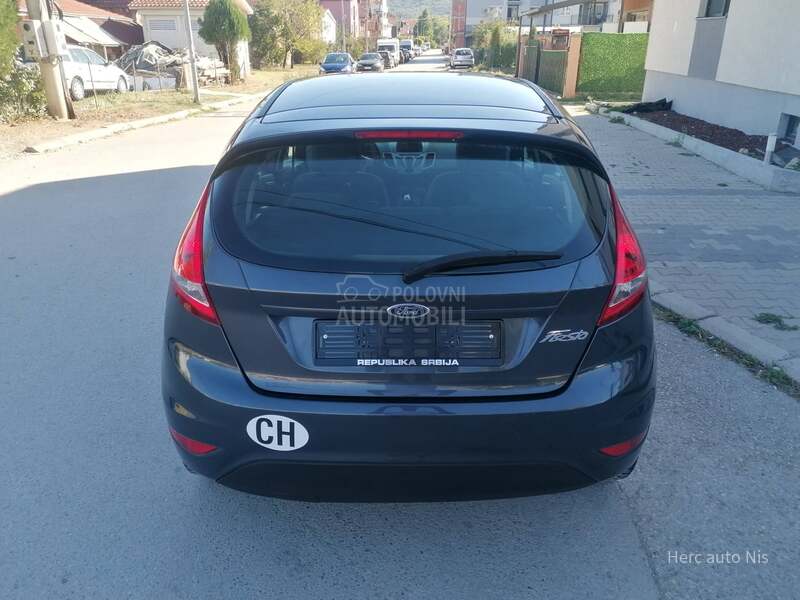 Ford Fiesta 1.2i TREND LINE CH
