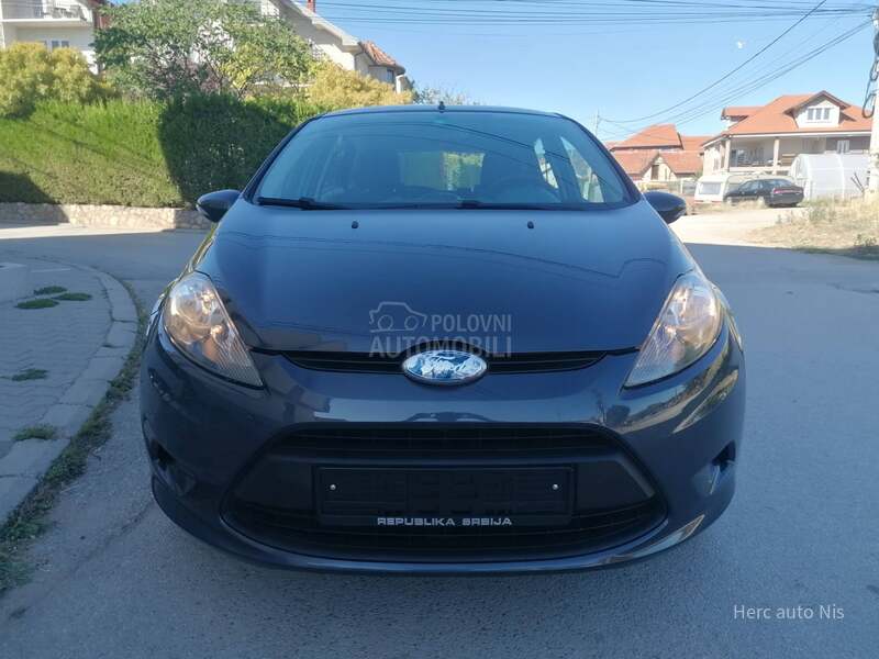 Ford Fiesta 1.2i TREND LINE CH