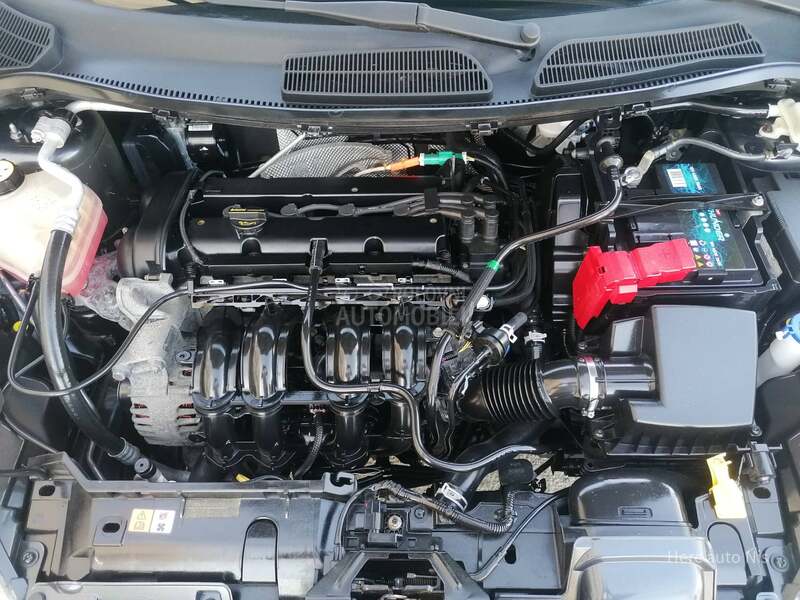 Ford Fiesta 1.2i TREND LINE CH