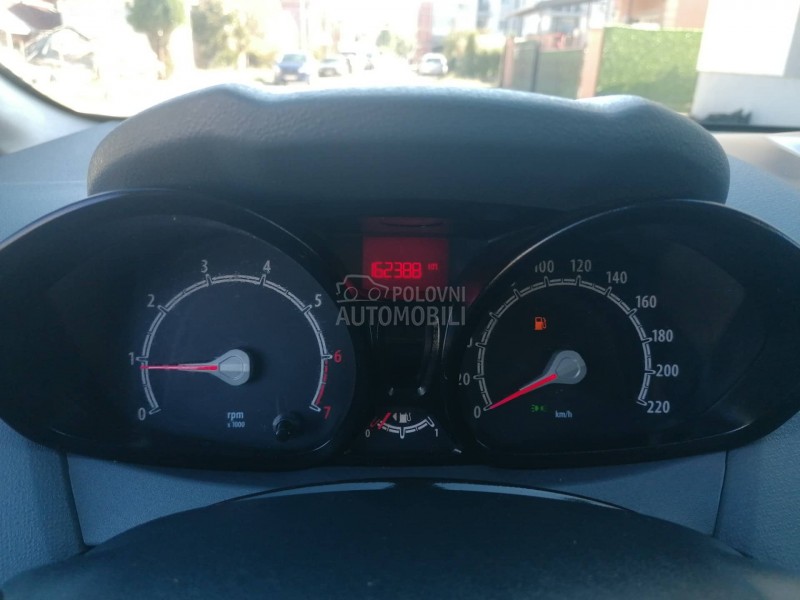 Ford Fiesta 1.2i TREND LINE CH