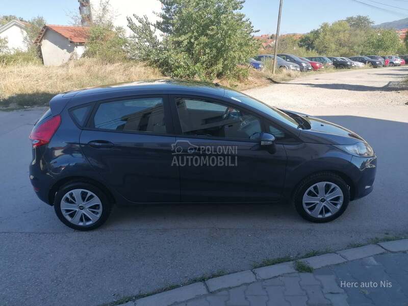 Ford Fiesta 1.2i TREND LINE CH