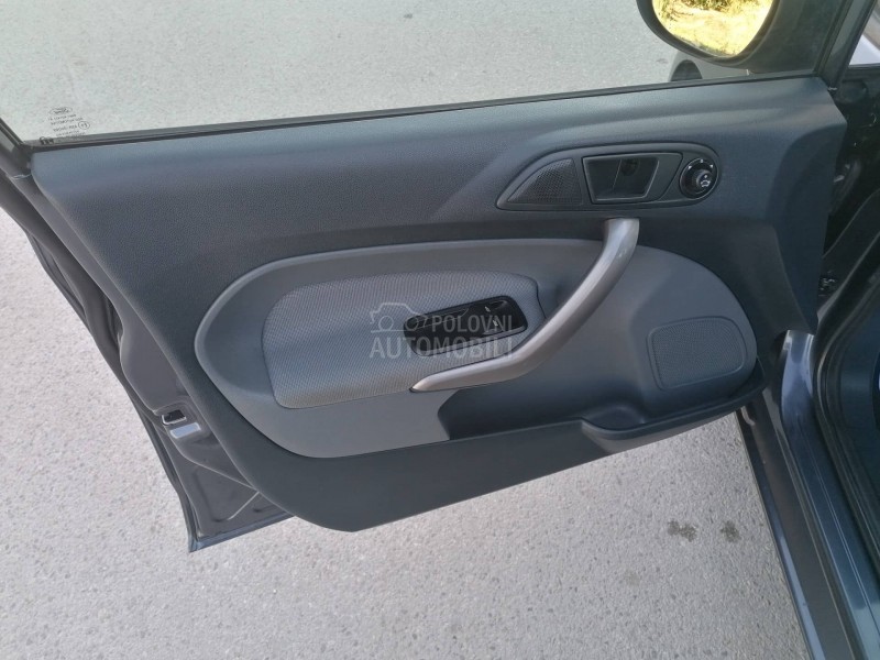 Ford Fiesta 1.2i TREND LINE CH