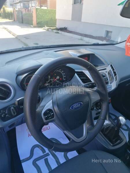 Ford Fiesta 1.2i TREND LINE CH
