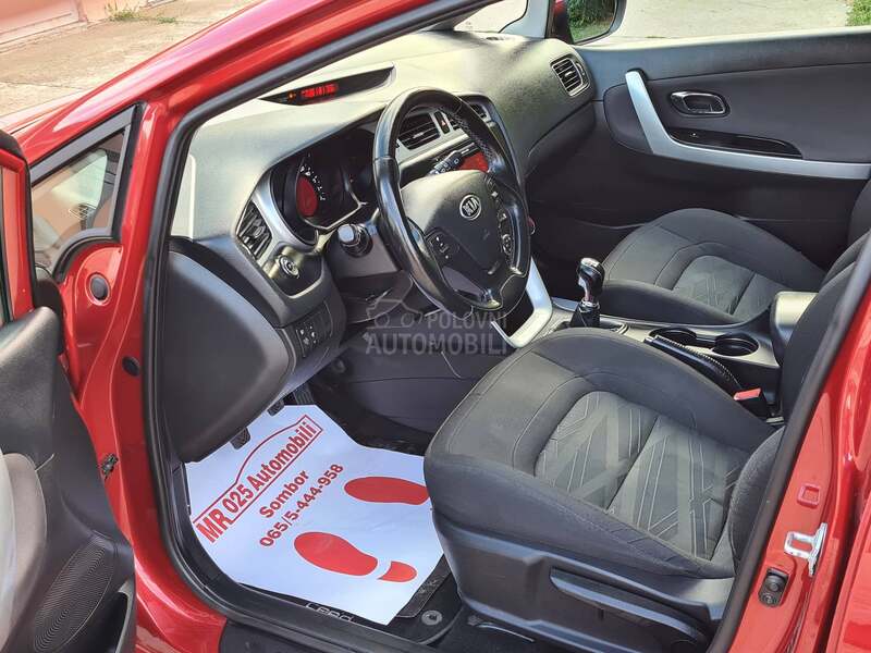 Kia cee`d 1.4 EX Style