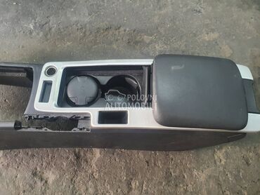 naslon za ruku za Volvo V50 od 2007. do 2012. god.