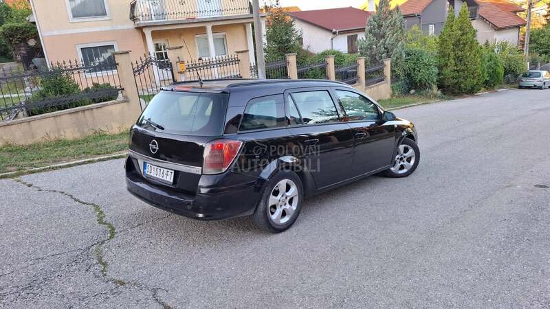 Opel Astra H 1.9 CDTI