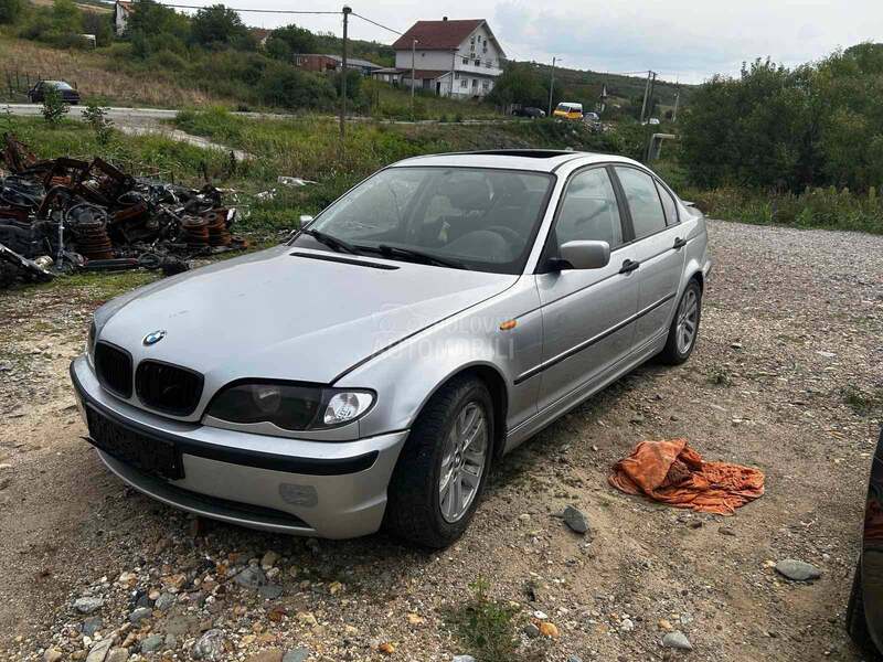 BMW Serija 1 e87 -  kompletan auto u delovima