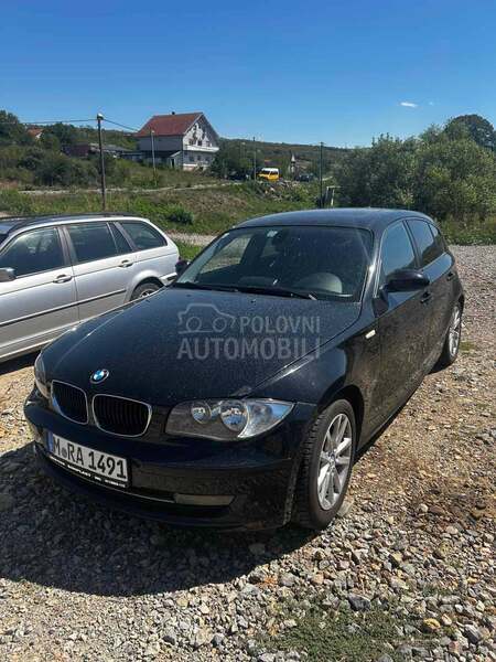 BMW Serija 1 e87 -  kompletan auto u delovima