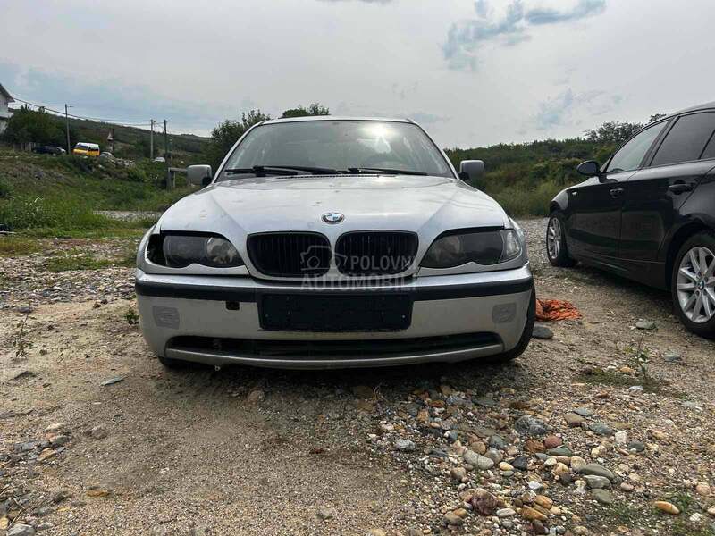 BMW Serija 1 e87 -  kompletan auto u delovima
