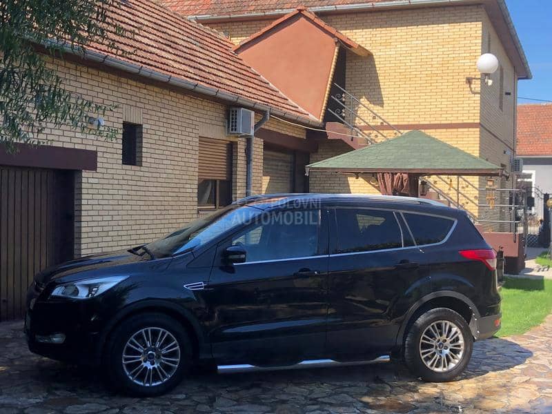 Ford Kuga TITANIUM