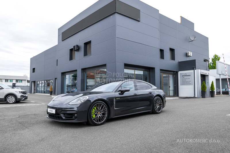 Porsche Panamera 