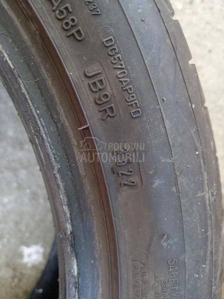 Continental 235/45 R17 Letnja