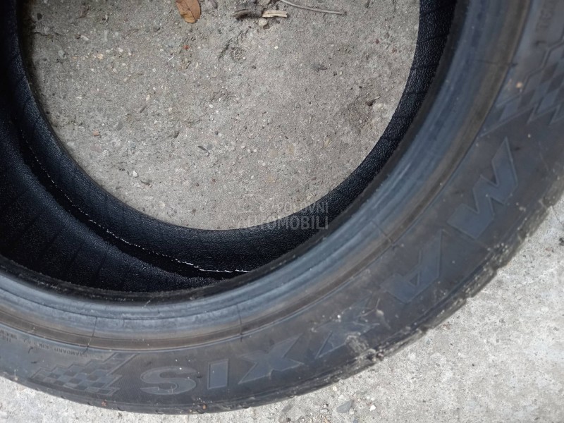 Continental 235/45 R17 Letnja