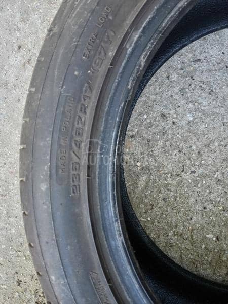 Continental 235/45 R17 Letnja