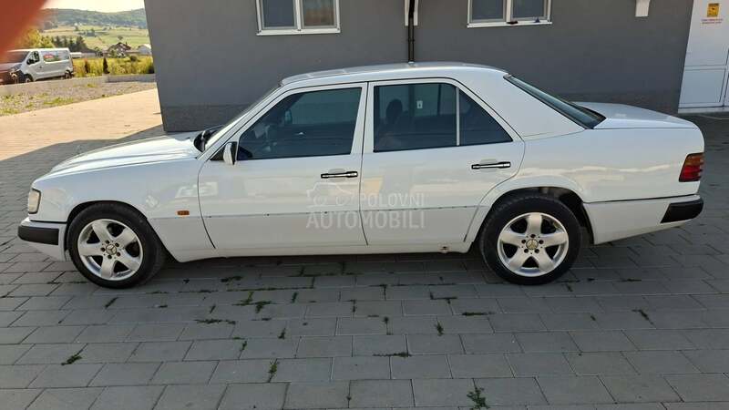 Mercedes Benz E 124 250 turbo