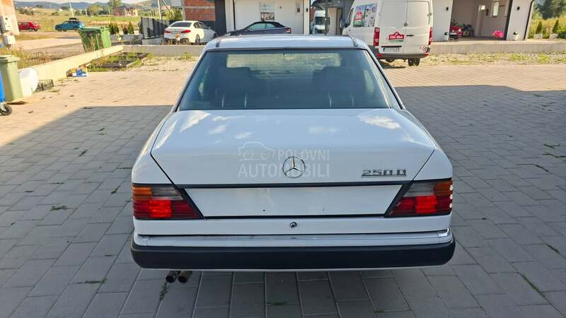 Mercedes Benz E 124 250 turbo