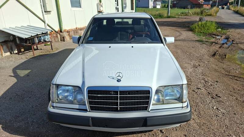 Mercedes Benz E 124 250 turbo