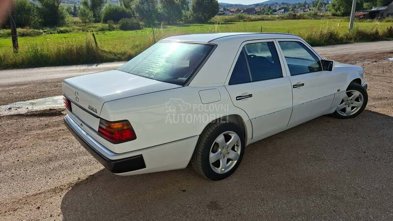 Mercedes Benz E 124 250 turbo