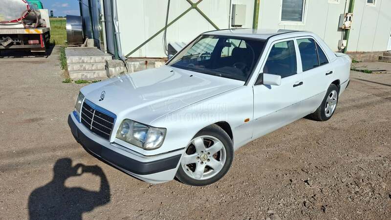 Mercedes Benz E 124 250 turbo