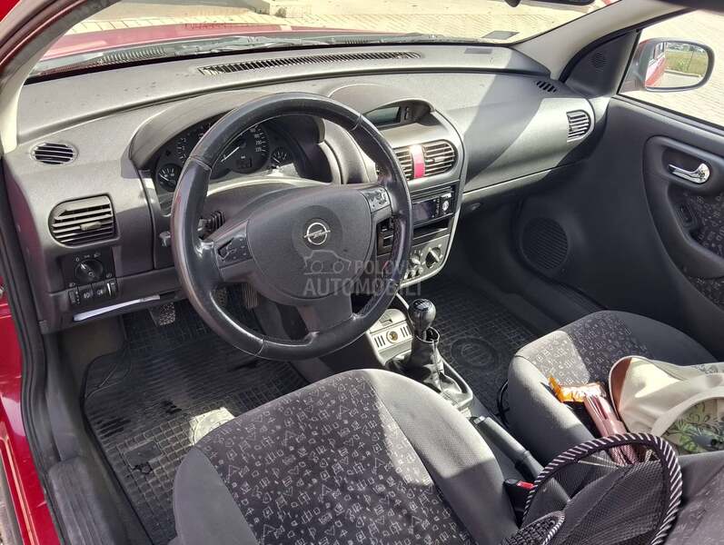 Opel Corsa C 1.2B  Dugo.Reg