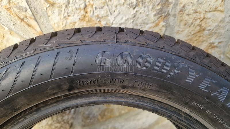 Goodyear 175/65 R15 Zimska