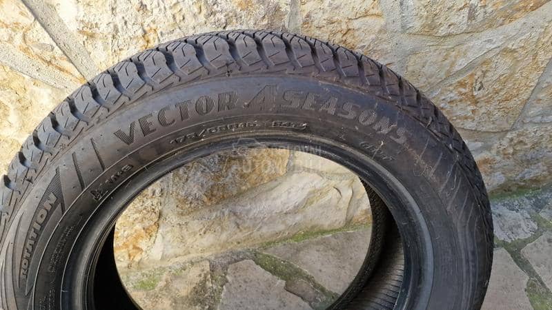Goodyear 175/65 R15 Zimska