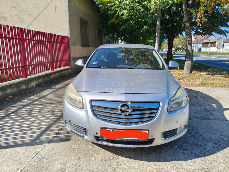 Opel Insignia 1.8