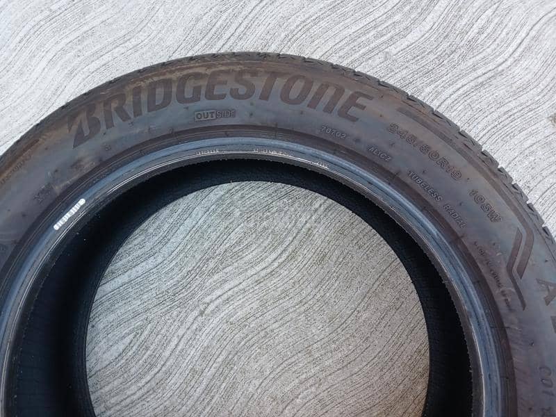Bridgestone 245/50 R19 Letnja