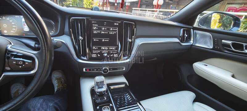 Volvo S60 T8recharge 4x4 400k