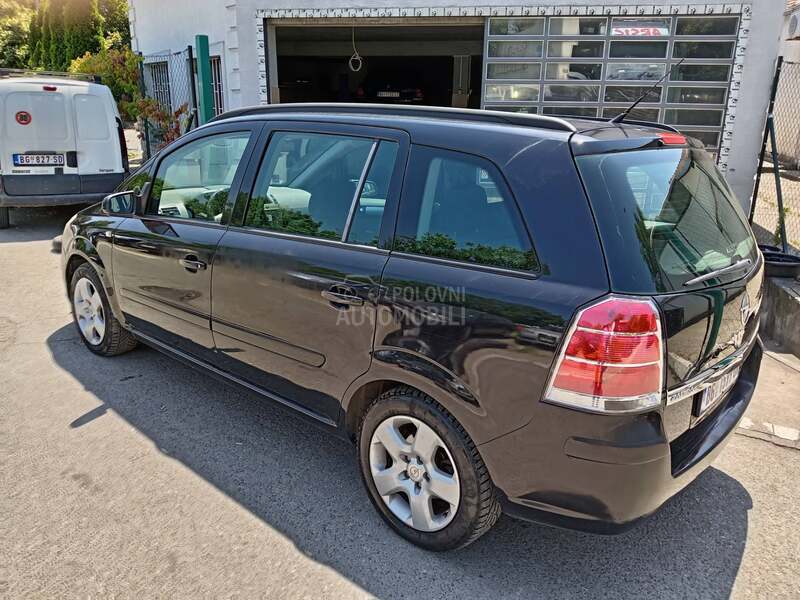 Opel Zafira 1.6 B