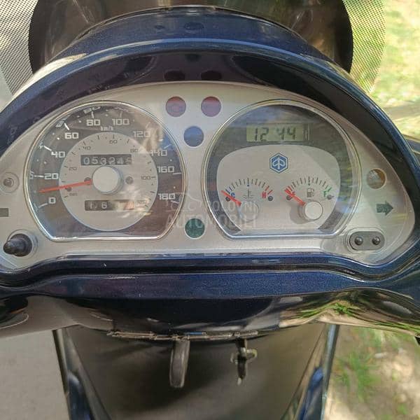 Piaggio Beverly Tourer 400