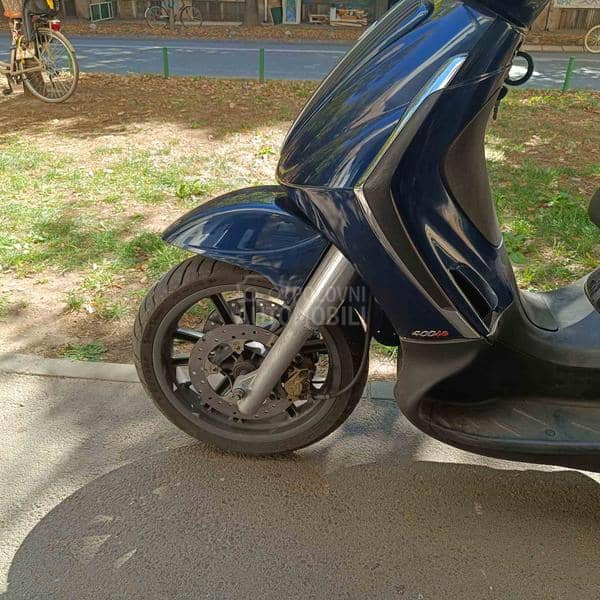 Piaggio Beverly Tourer 400