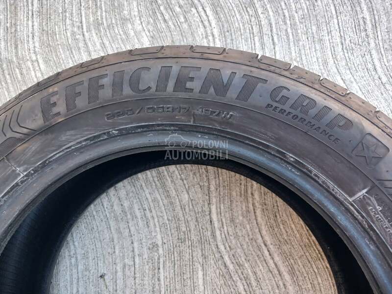 Goodyear 225/55 R17 Letnja