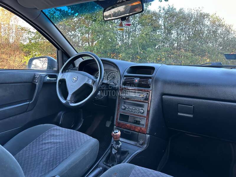 Opel Astra G 1.8i pliin