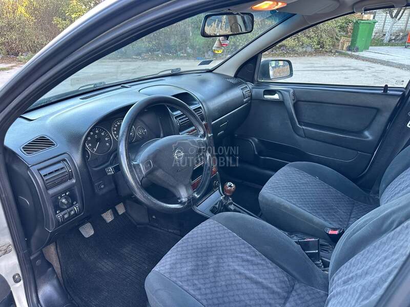 Opel Astra G 1.8i pliin