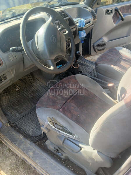 Nissan Terrano 