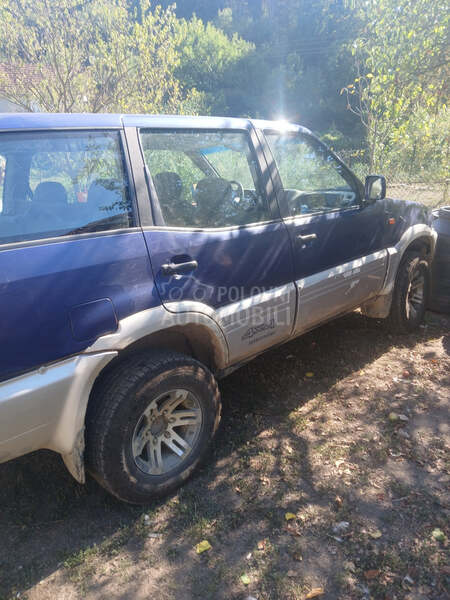 Nissan Terrano 